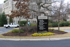 campus signage in the main loop